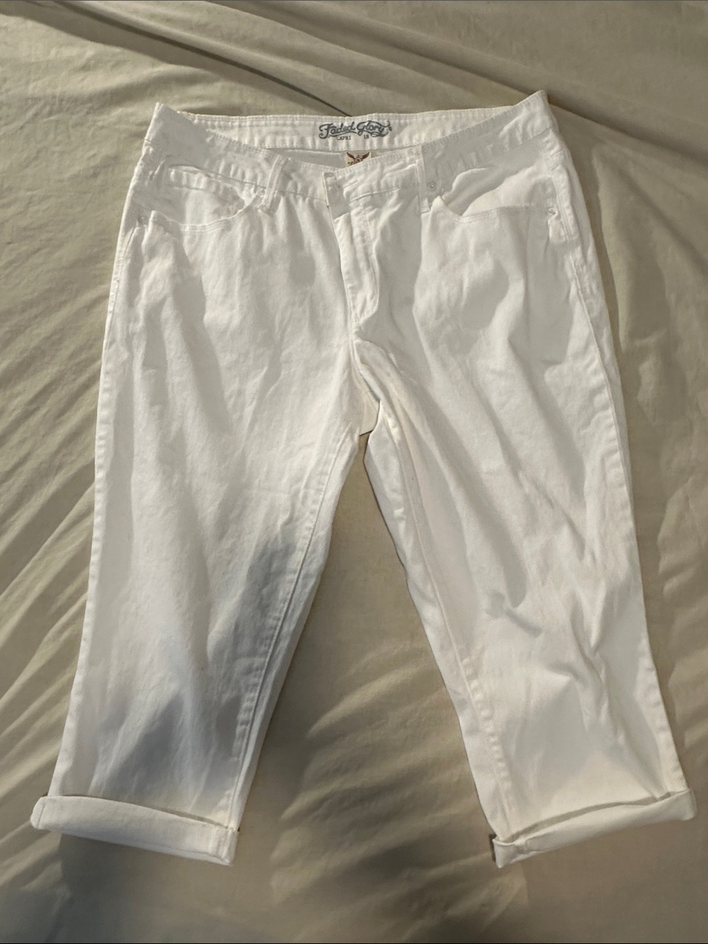 Faded Glory White Cropped Capris for Women